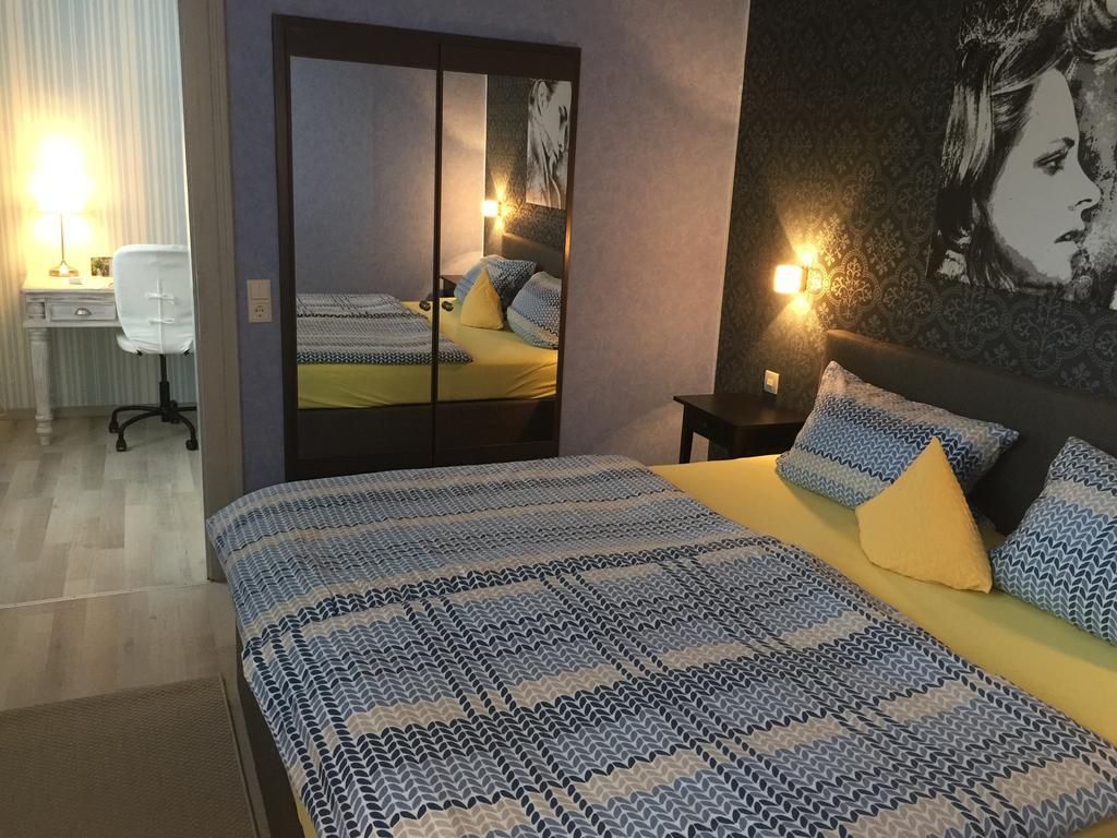 Hotel Elfenberg 슈나이더슈발렌베르크 객실 사진