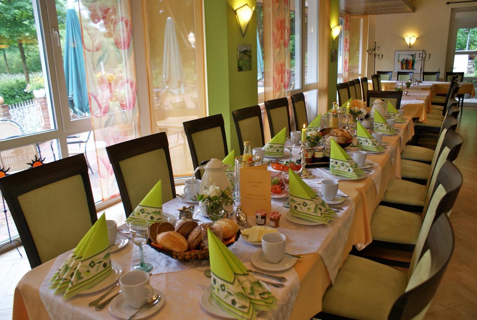 Hotel Elfenberg 슈나이더슈발렌베르크 외부 사진