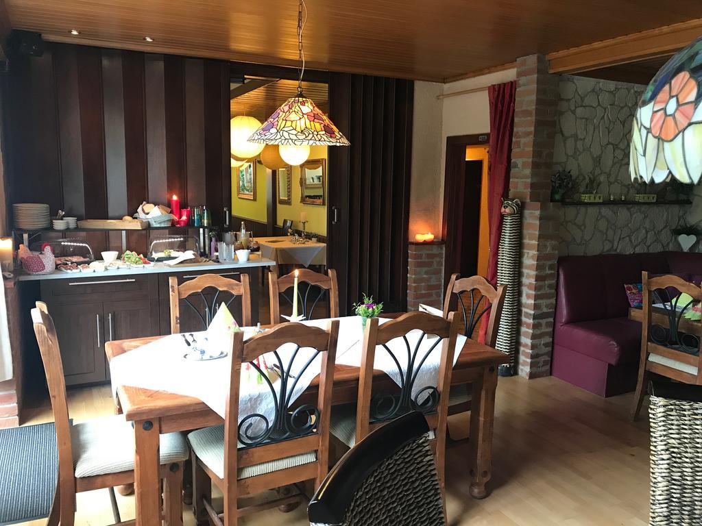 Hotel Elfenberg 슈나이더슈발렌베르크 외부 사진